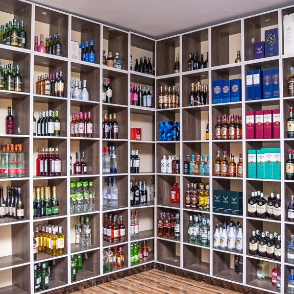 Wine and spirits display